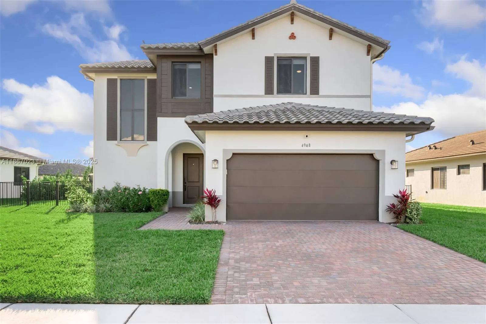 4948 Gambero Way