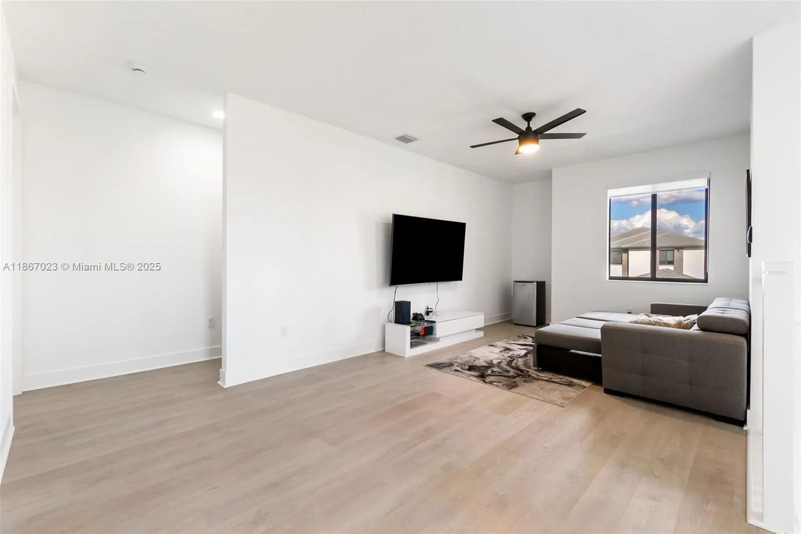 4948 Gambero Way