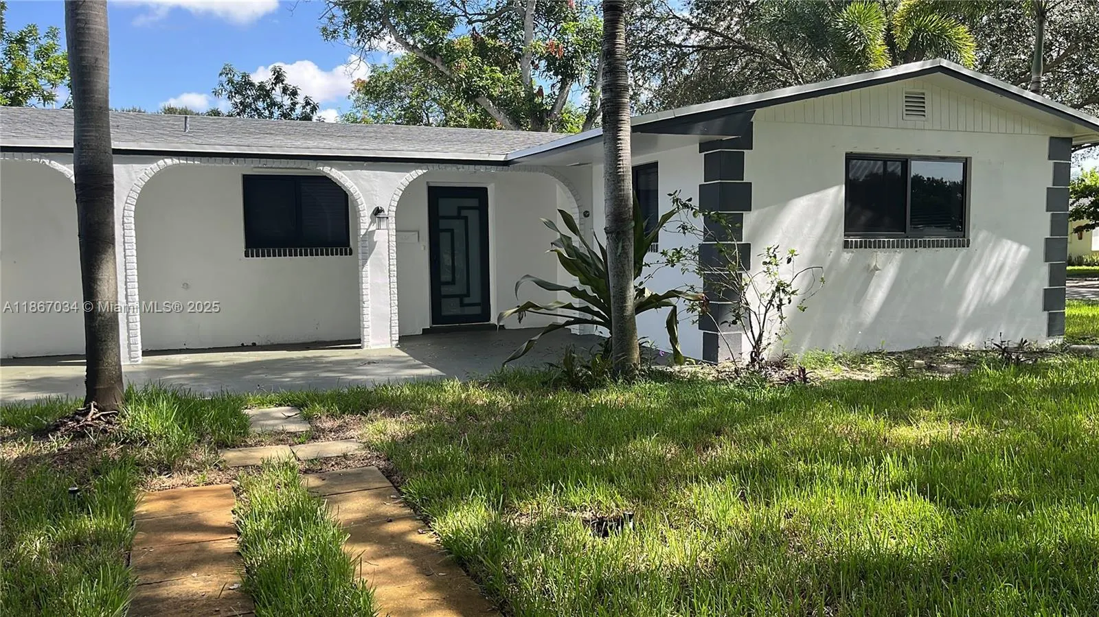 4661 NW 4th St, #1