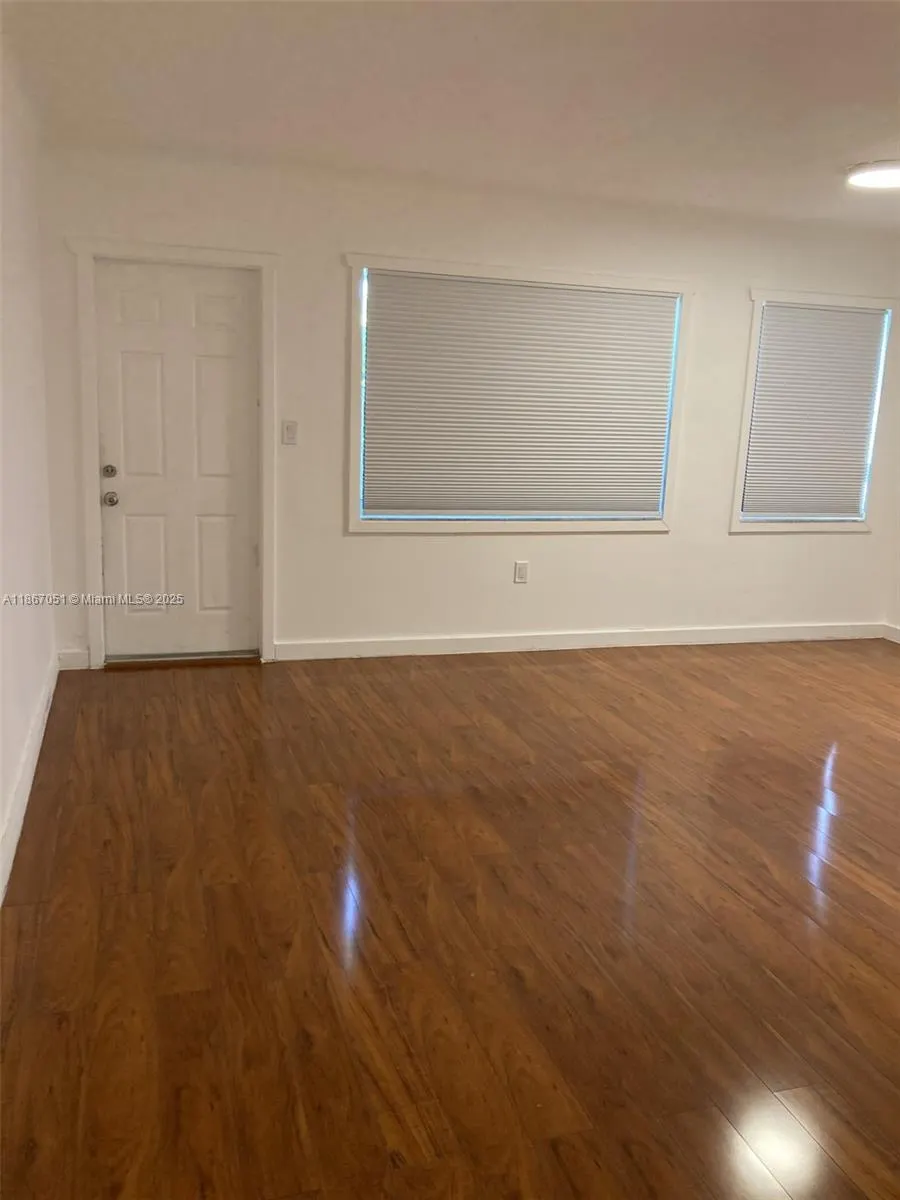 2101 Bay Dr, #3