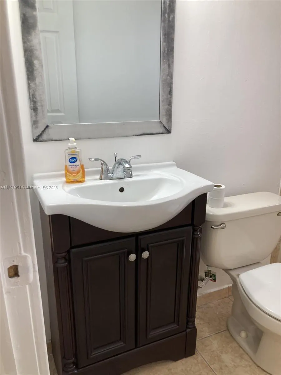 2101 Bay Dr, #3
