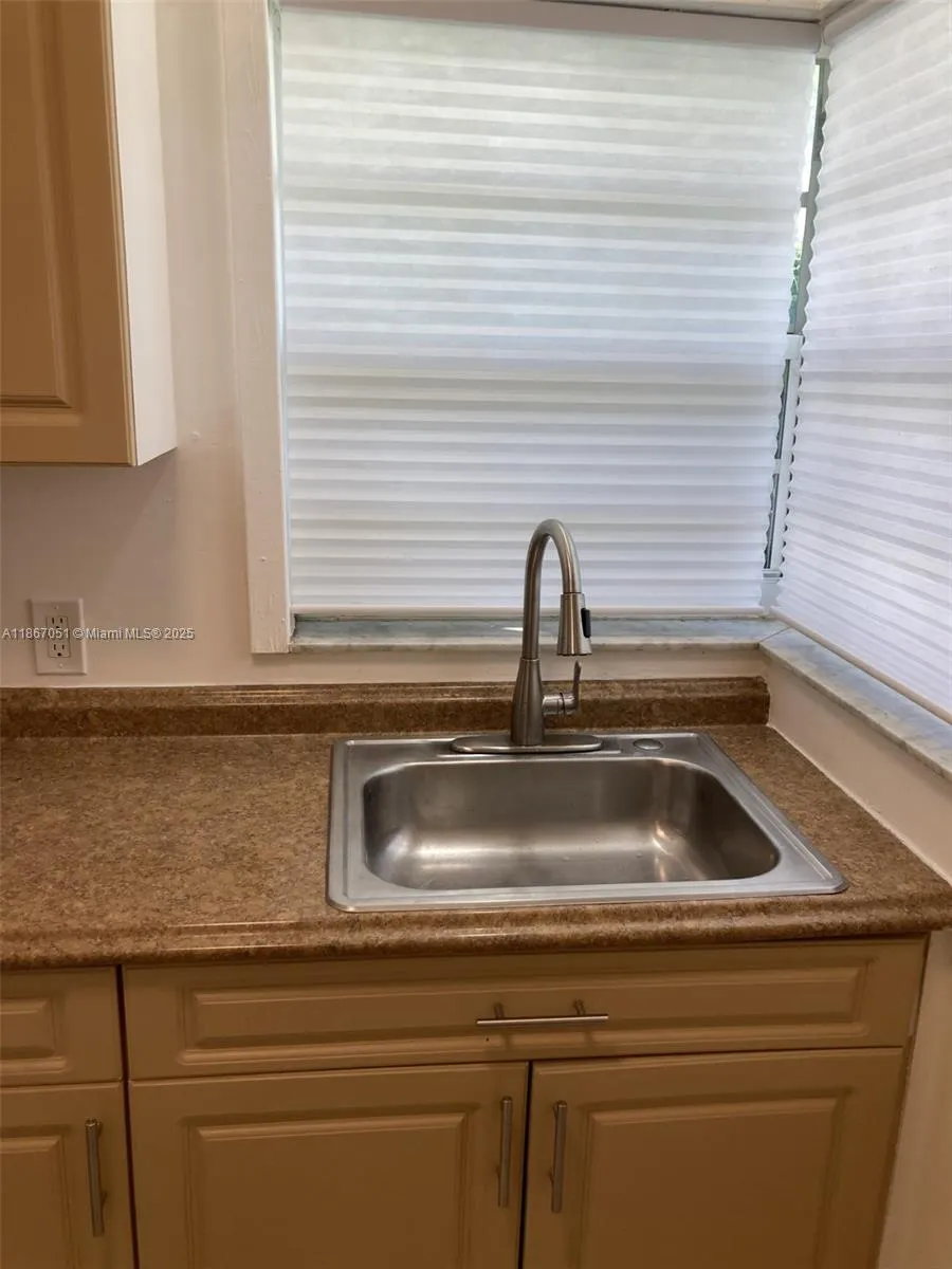 2101 Bay Dr, #3