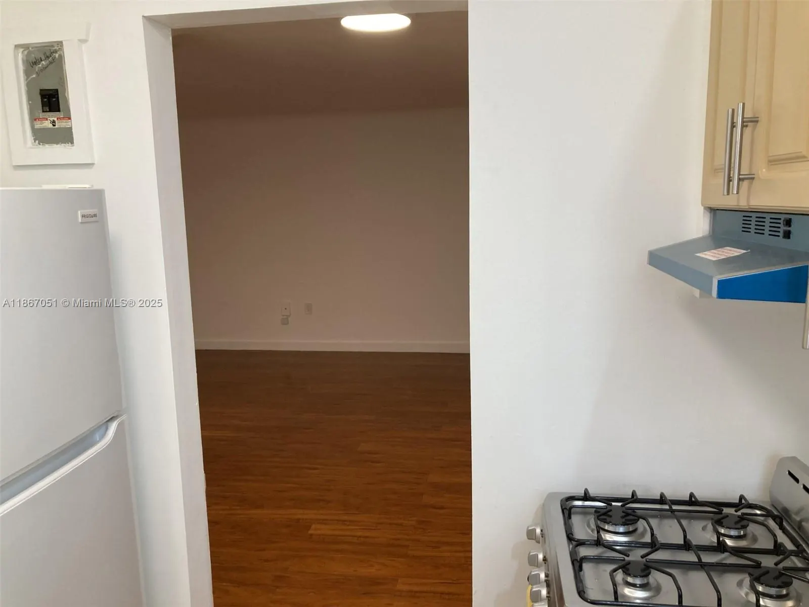 2101 Bay Dr, #3