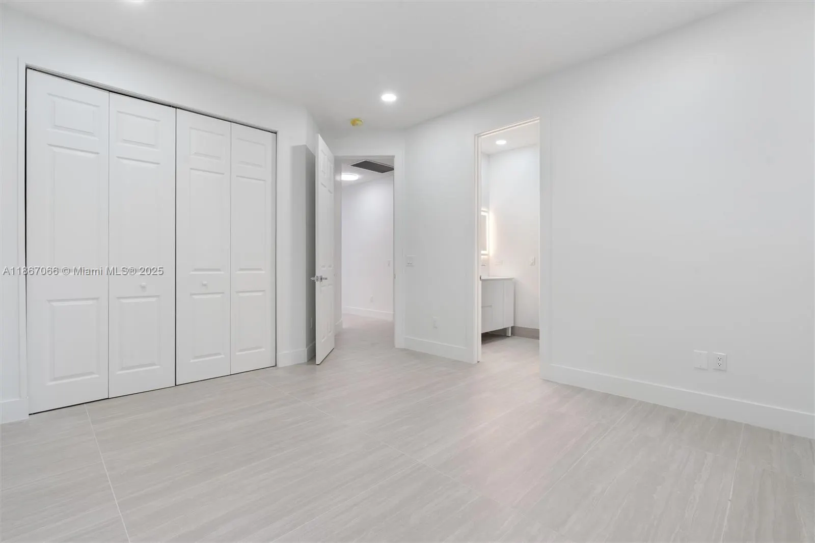 21677 Marigot Dr