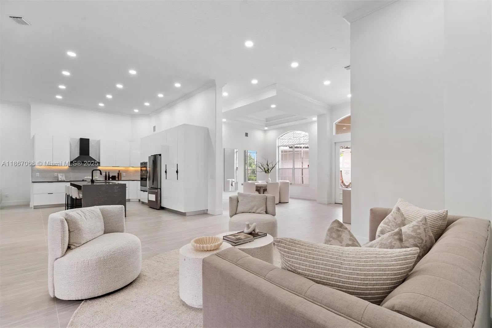 21677 Marigot Dr