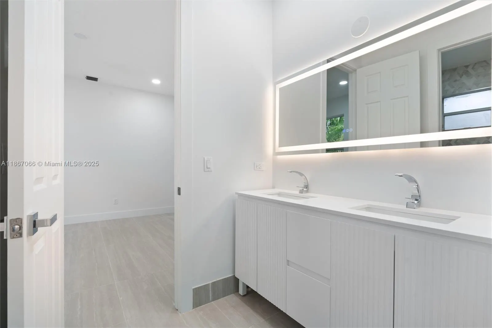 21677 Marigot Dr