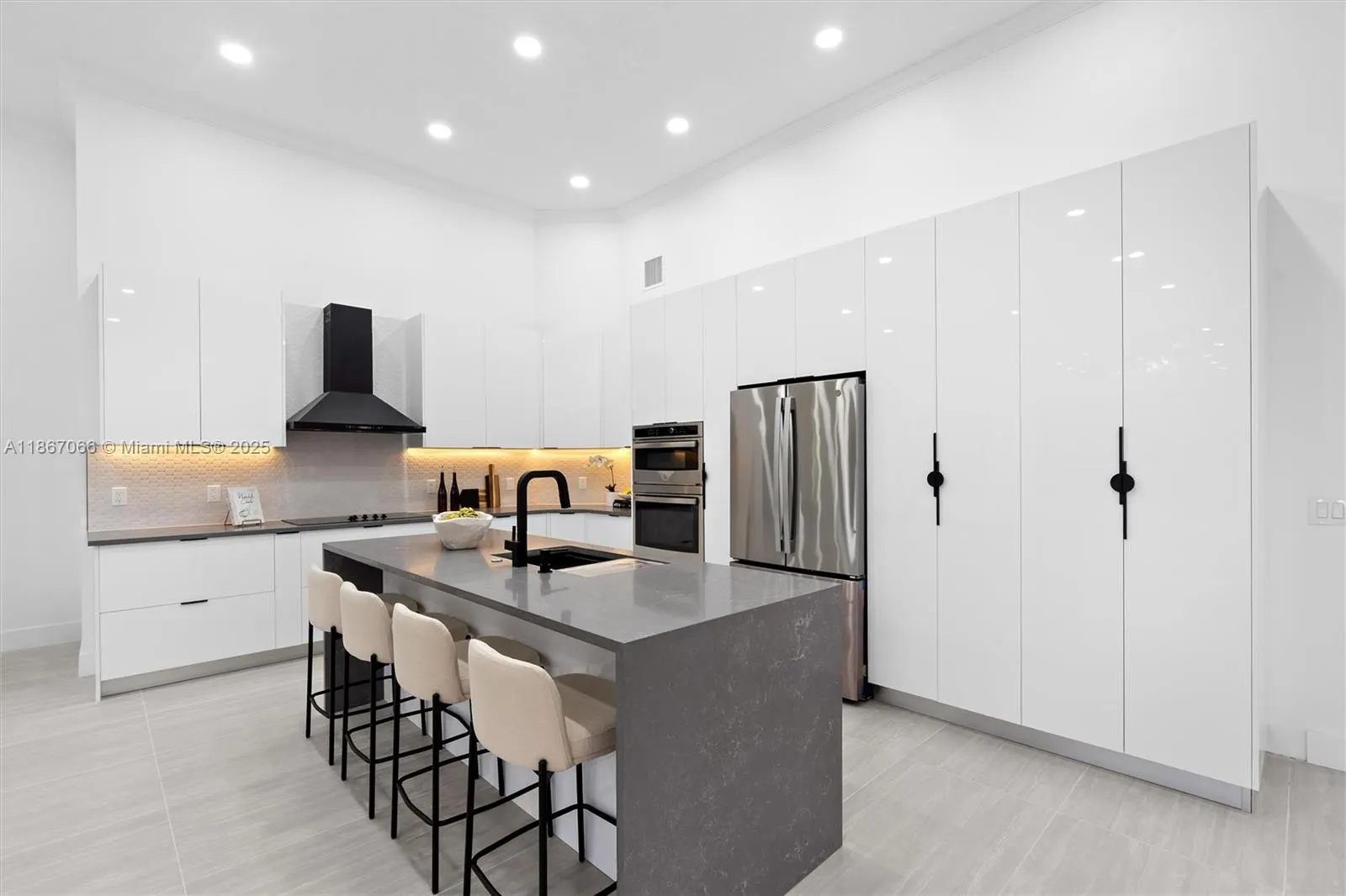 21677 Marigot Dr