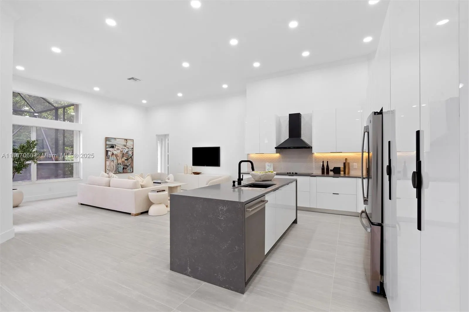 21677 Marigot Dr