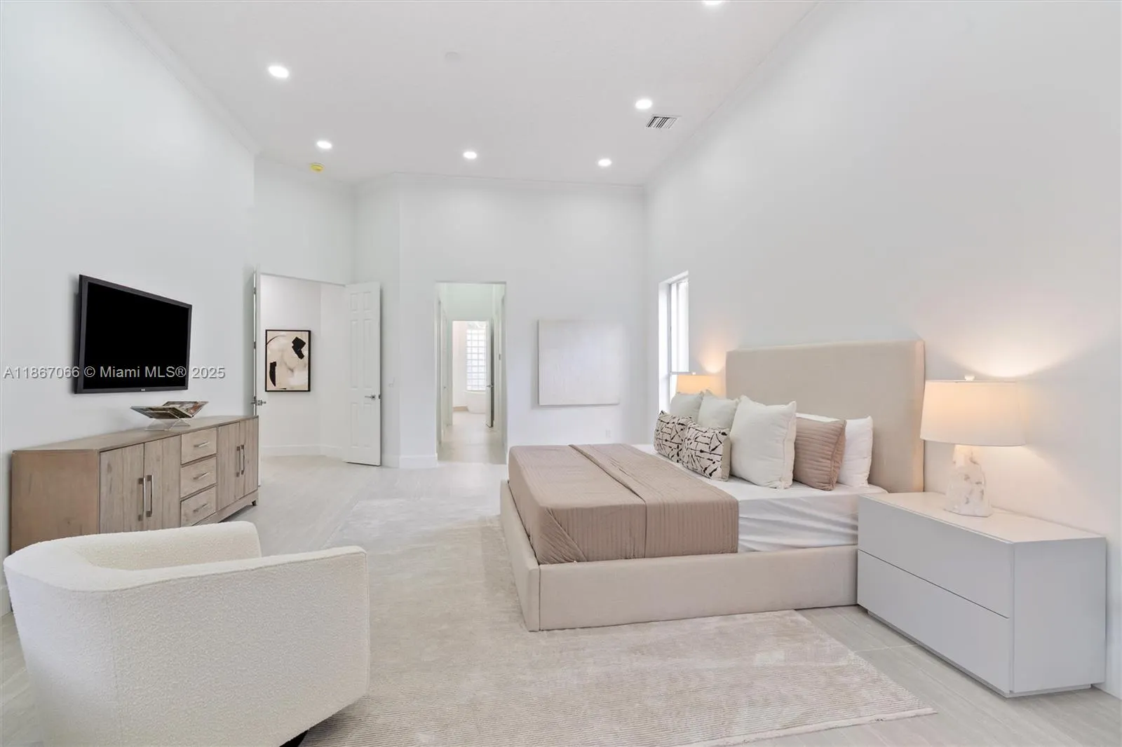 21677 Marigot Dr