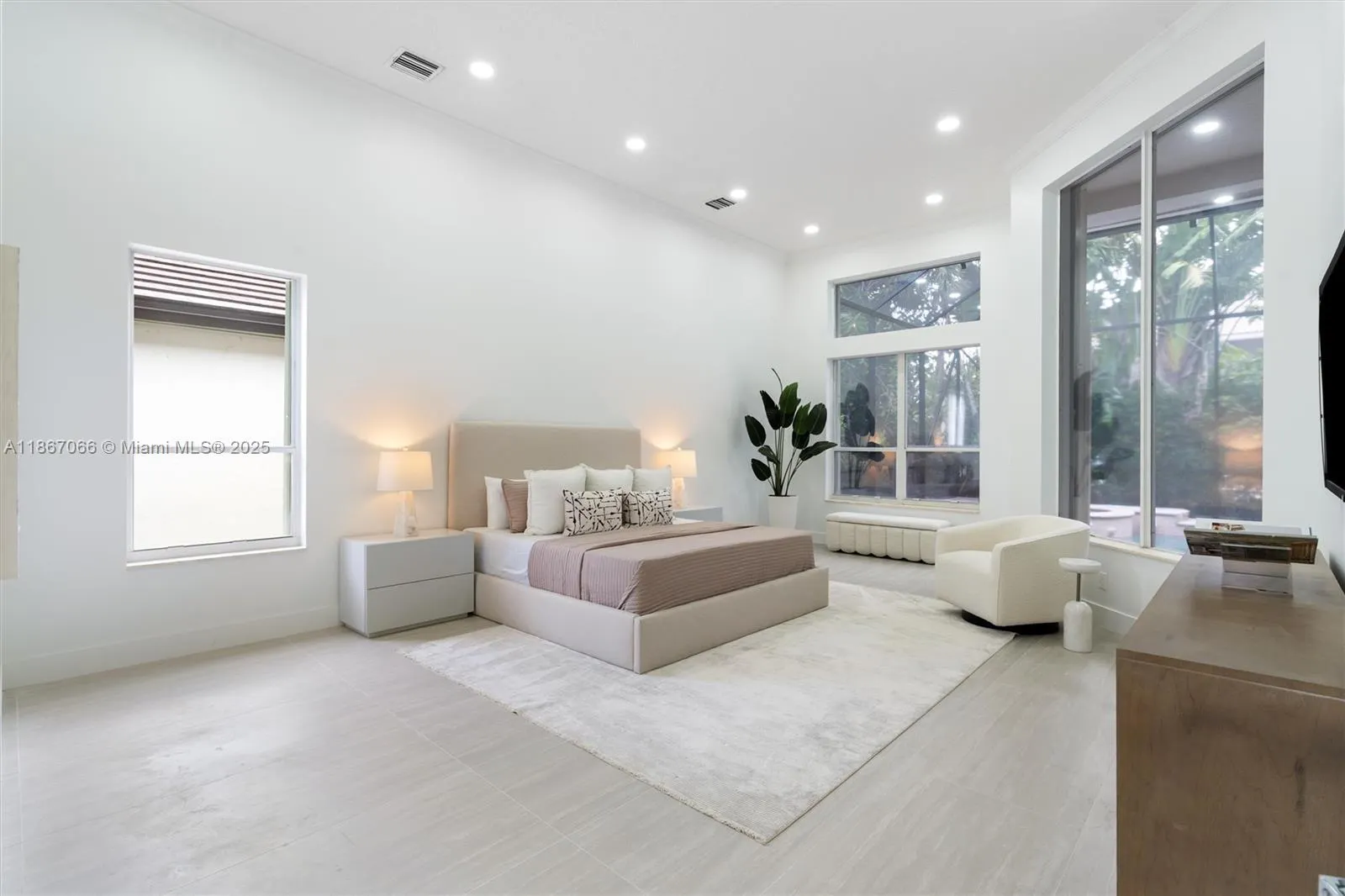 21677 Marigot Dr