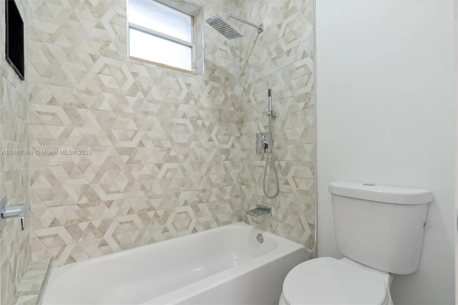 21677 Marigot Dr