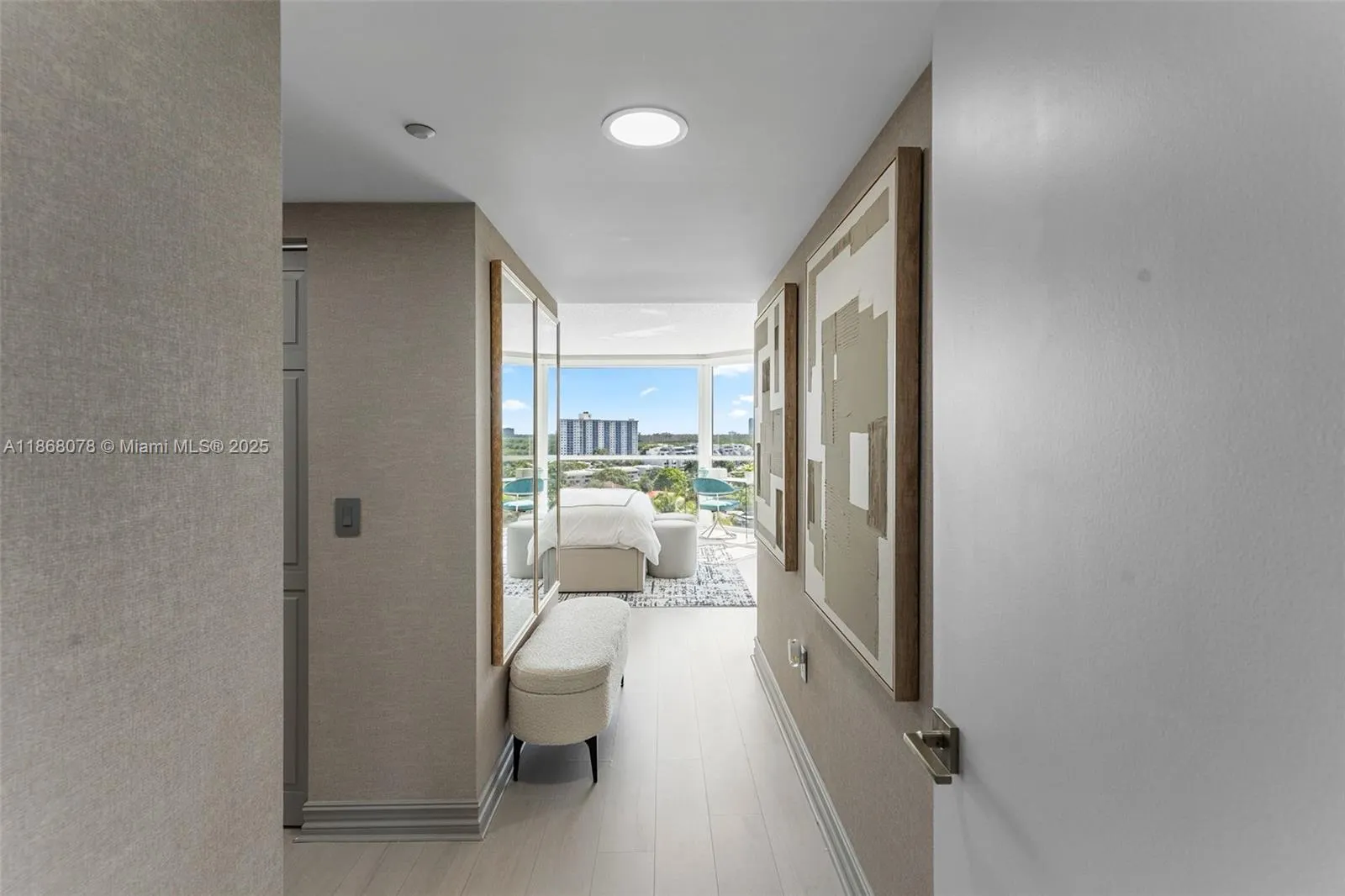 16400 Collins Ave, #946