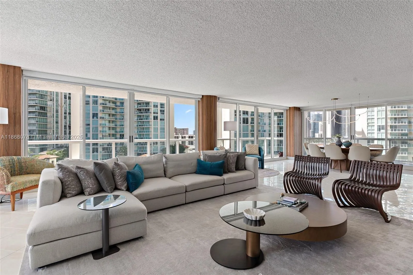 16400 Collins Ave, #946