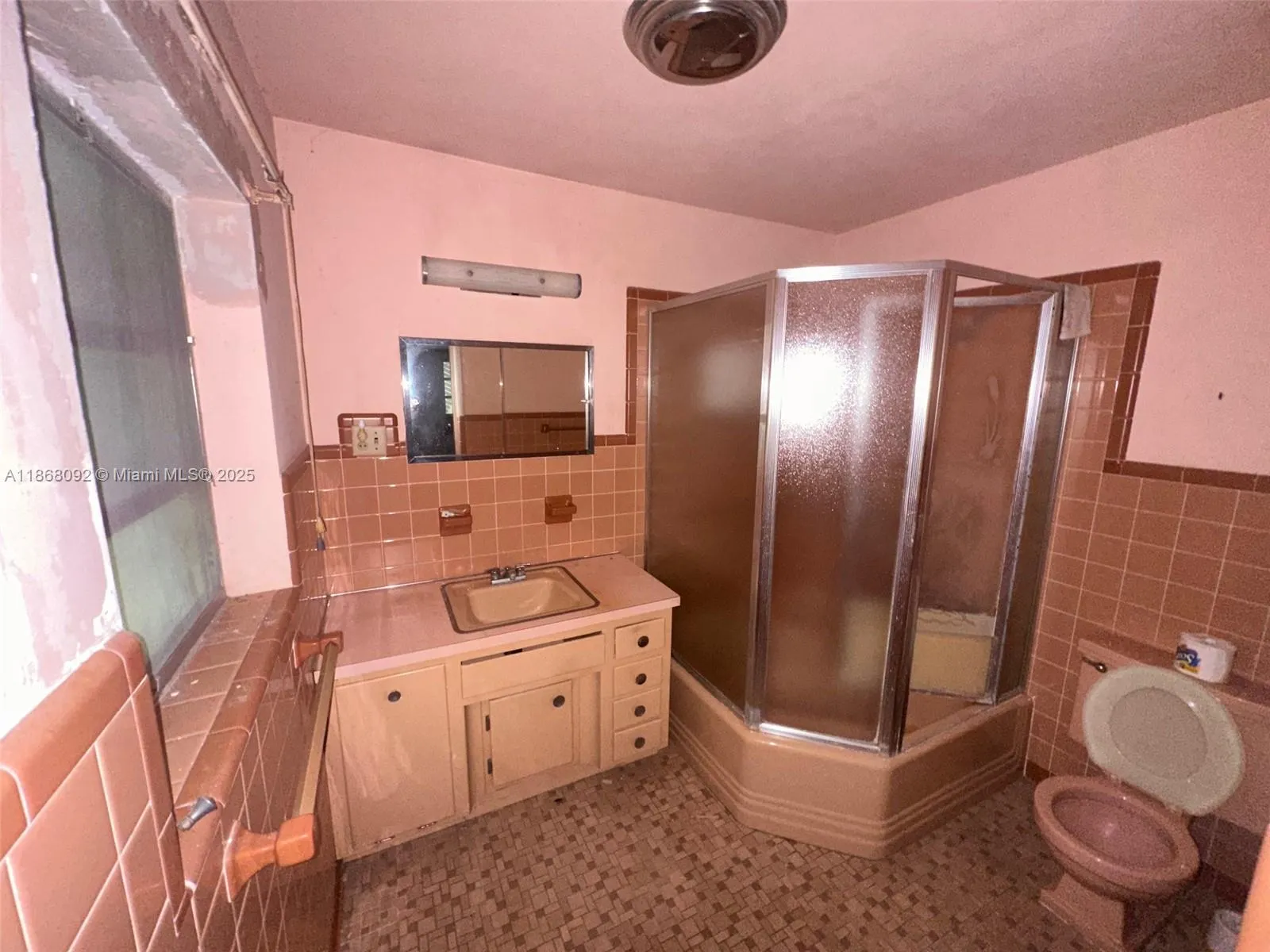 102 SW 1st Ave