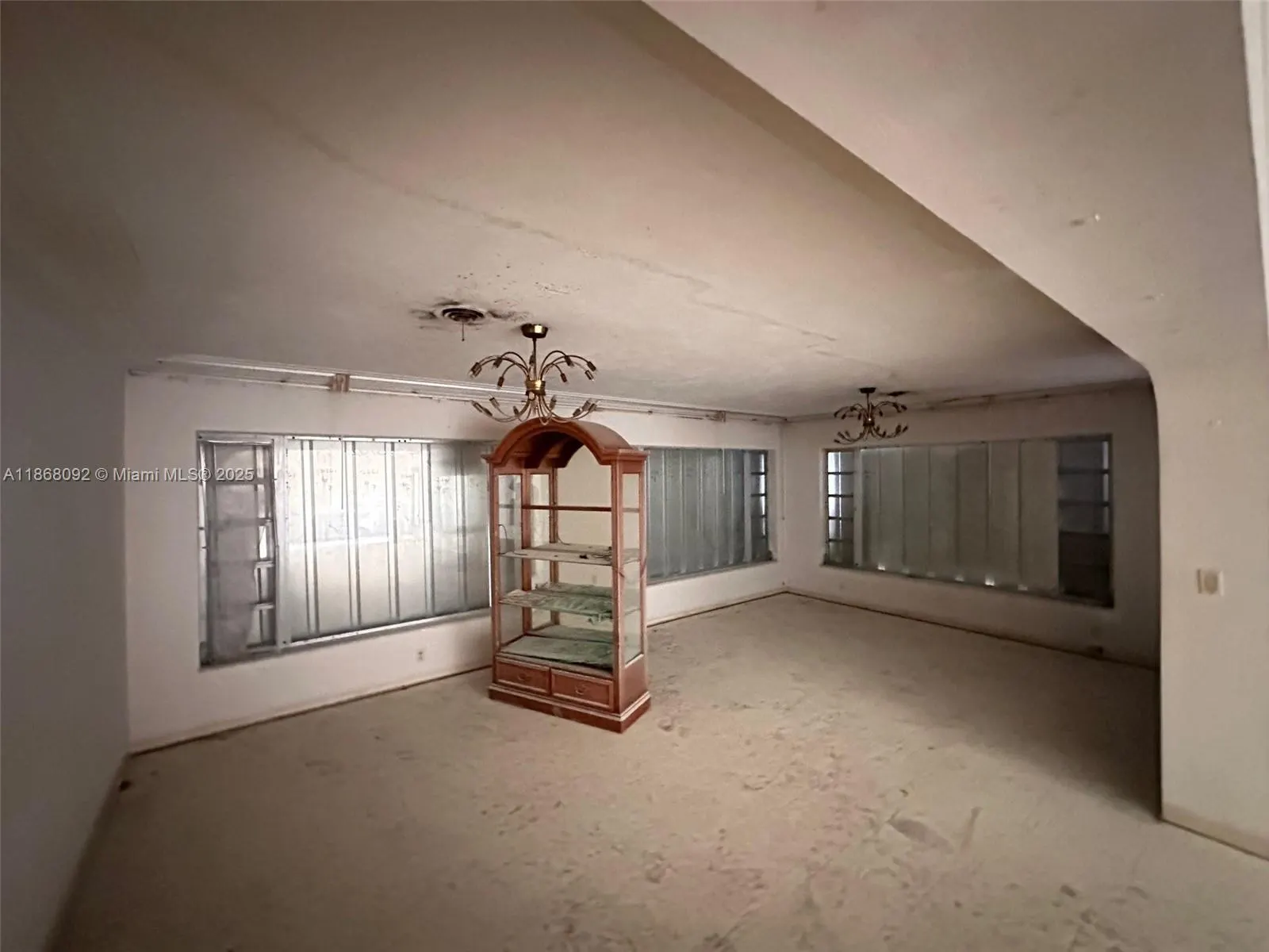 102 SW 1st Ave