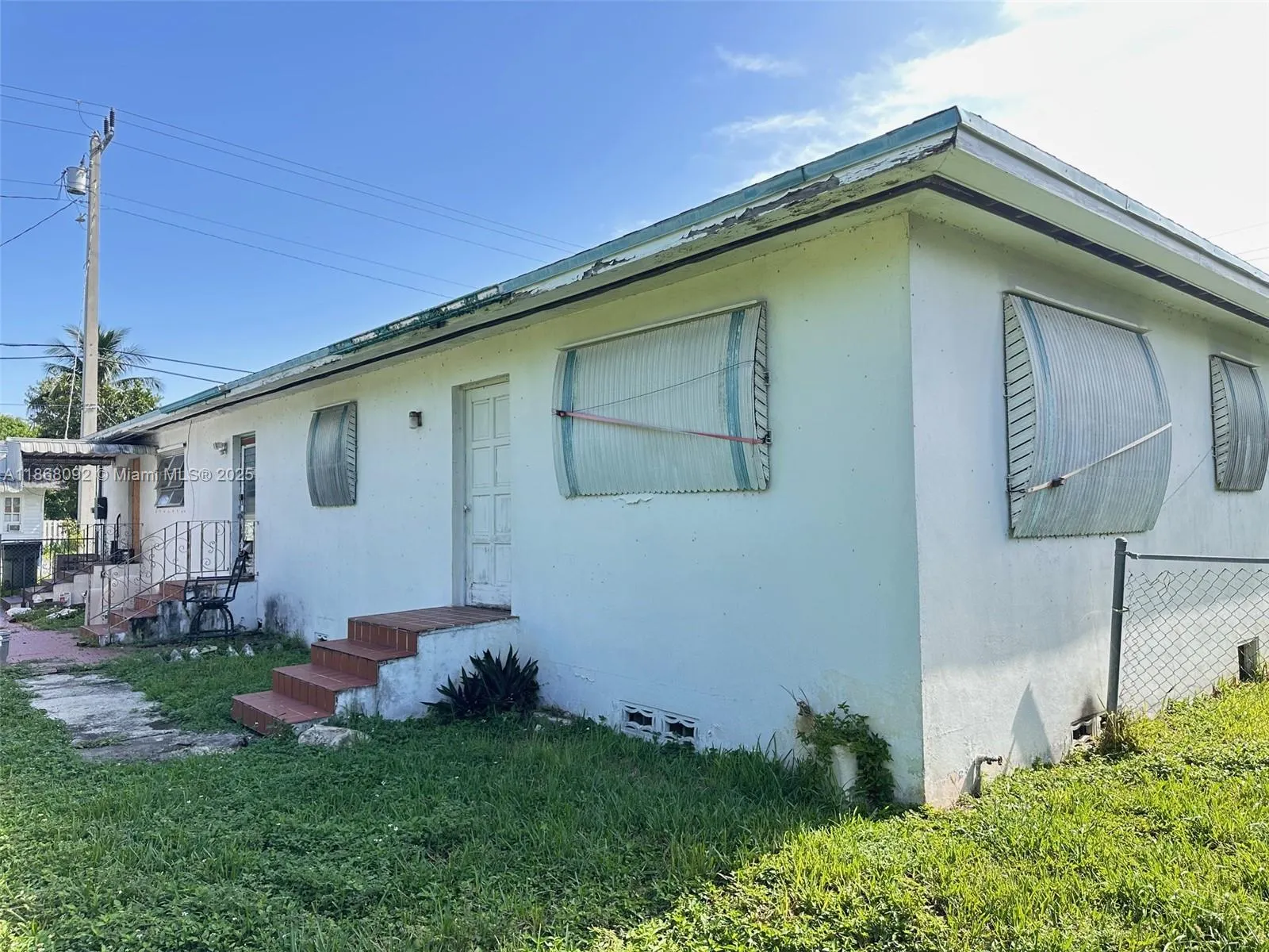 102 SW 1st Ave