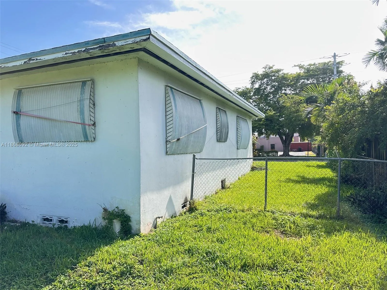 102 SW 1st Ave
