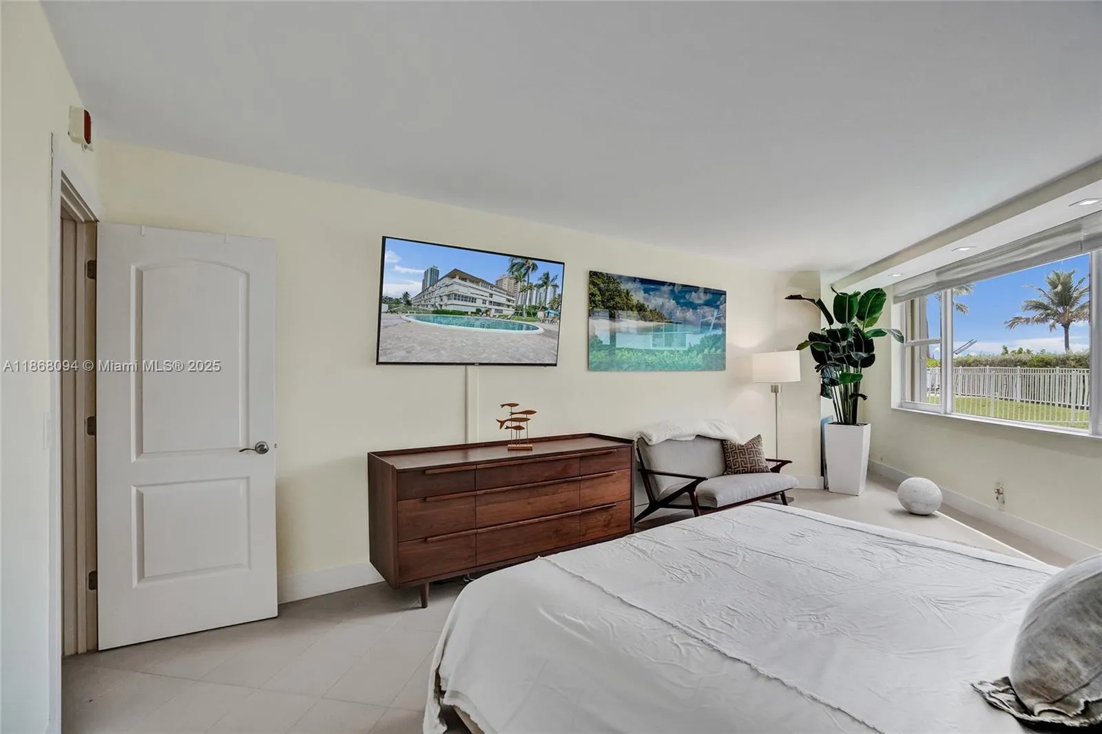 1936 S Ocean Dr, #21D