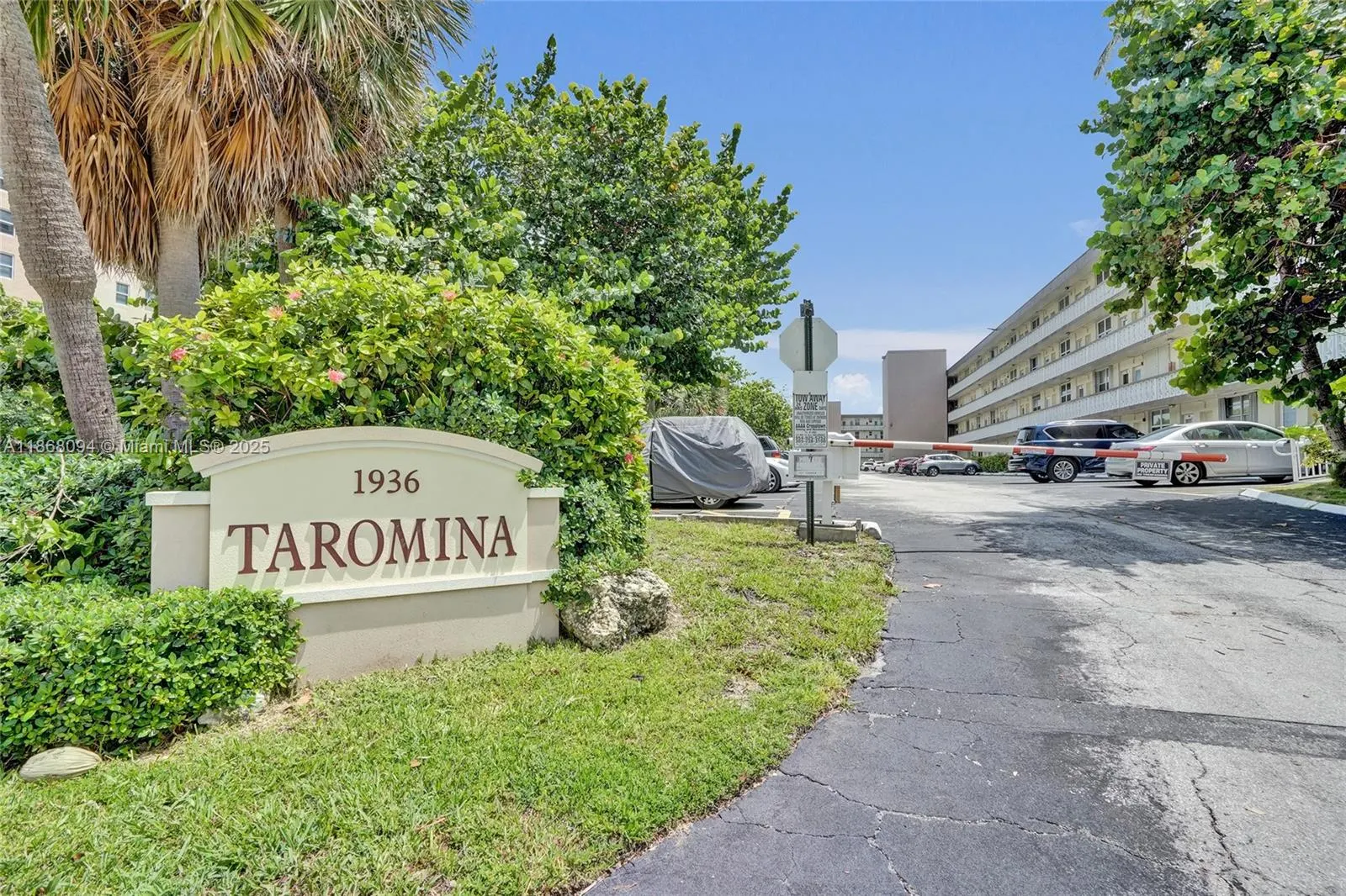 1936 S Ocean Dr, #21D