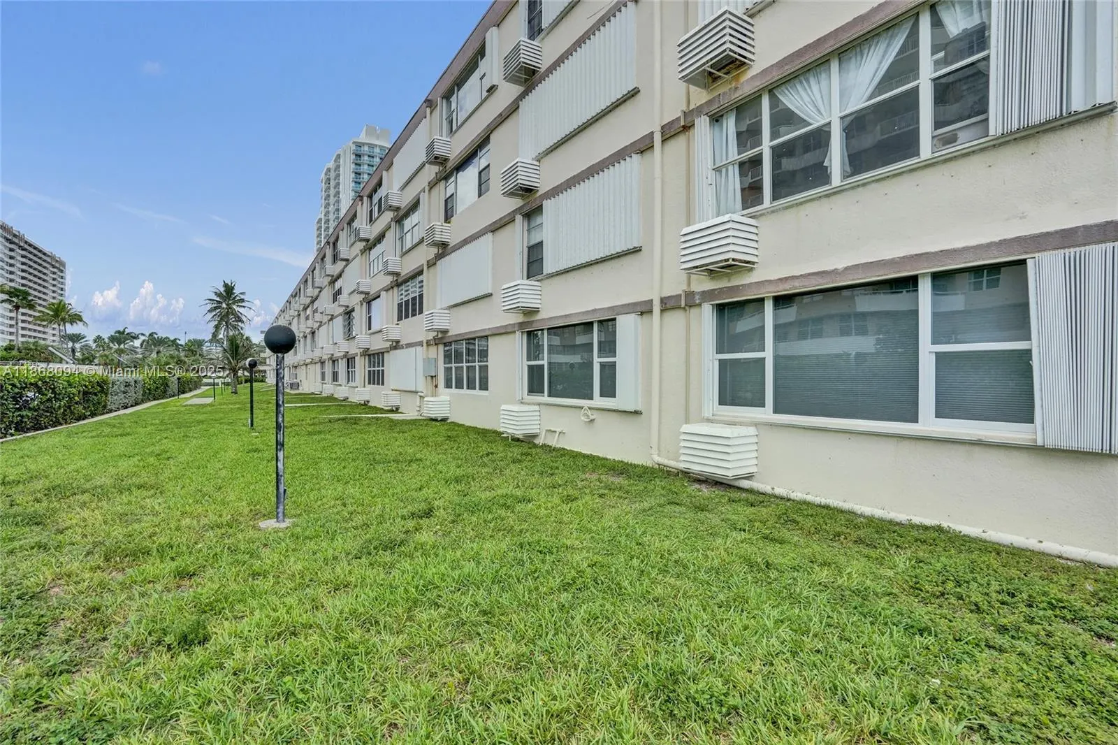1936 S Ocean Dr, #21D