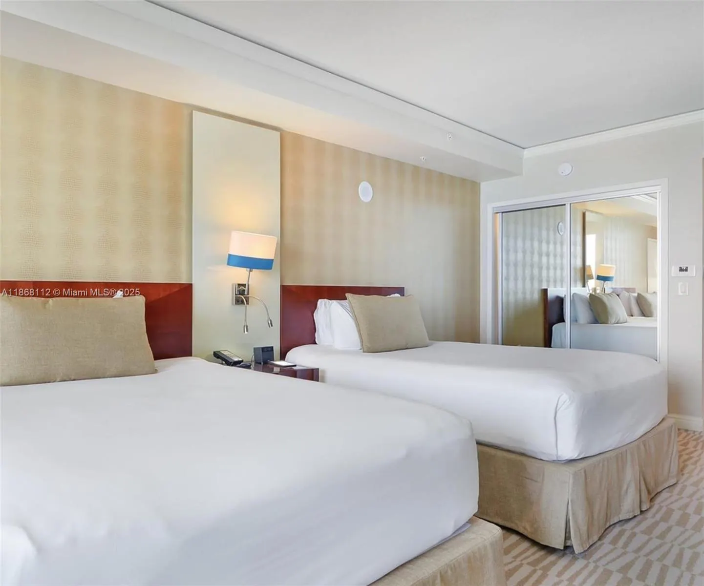 18001 Collins Ave, #2910