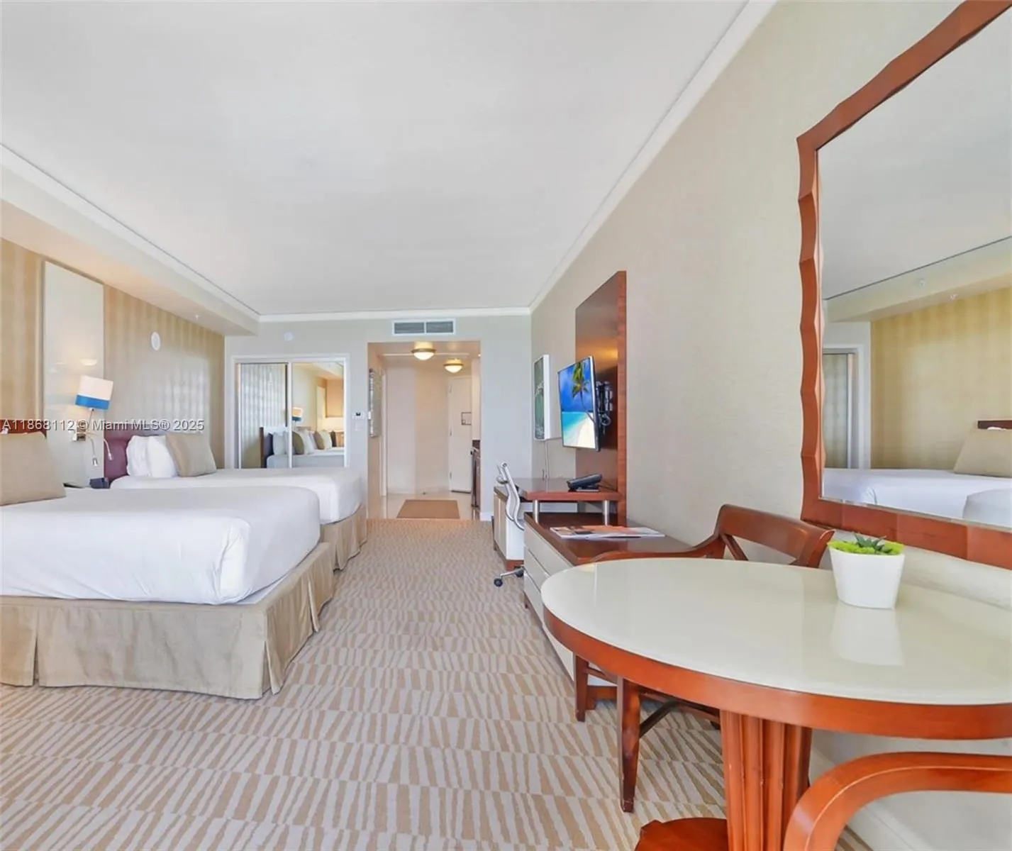 18001 Collins Ave, #2910