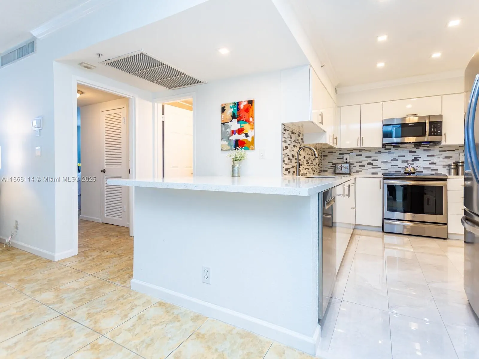2501 S Ocean Dr, #914