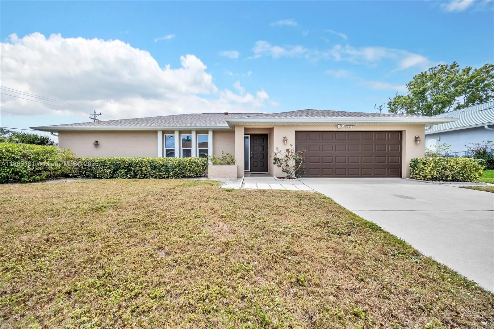 404 SW 33rd Ter