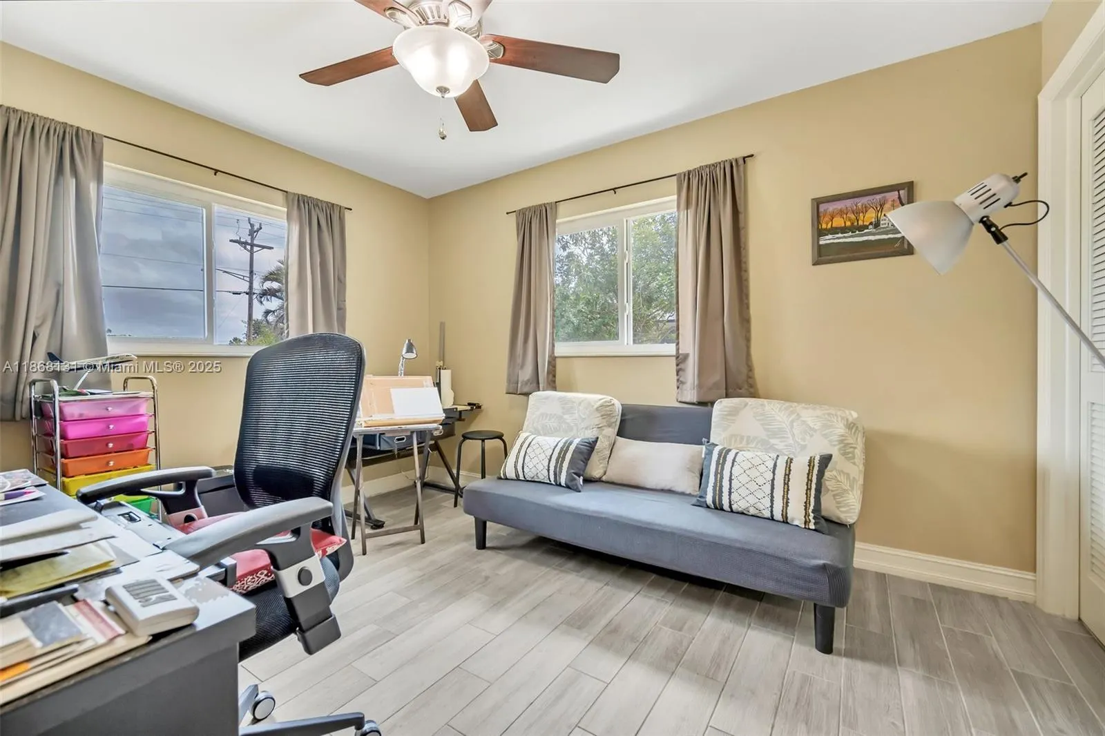 404 SW 33rd Ter