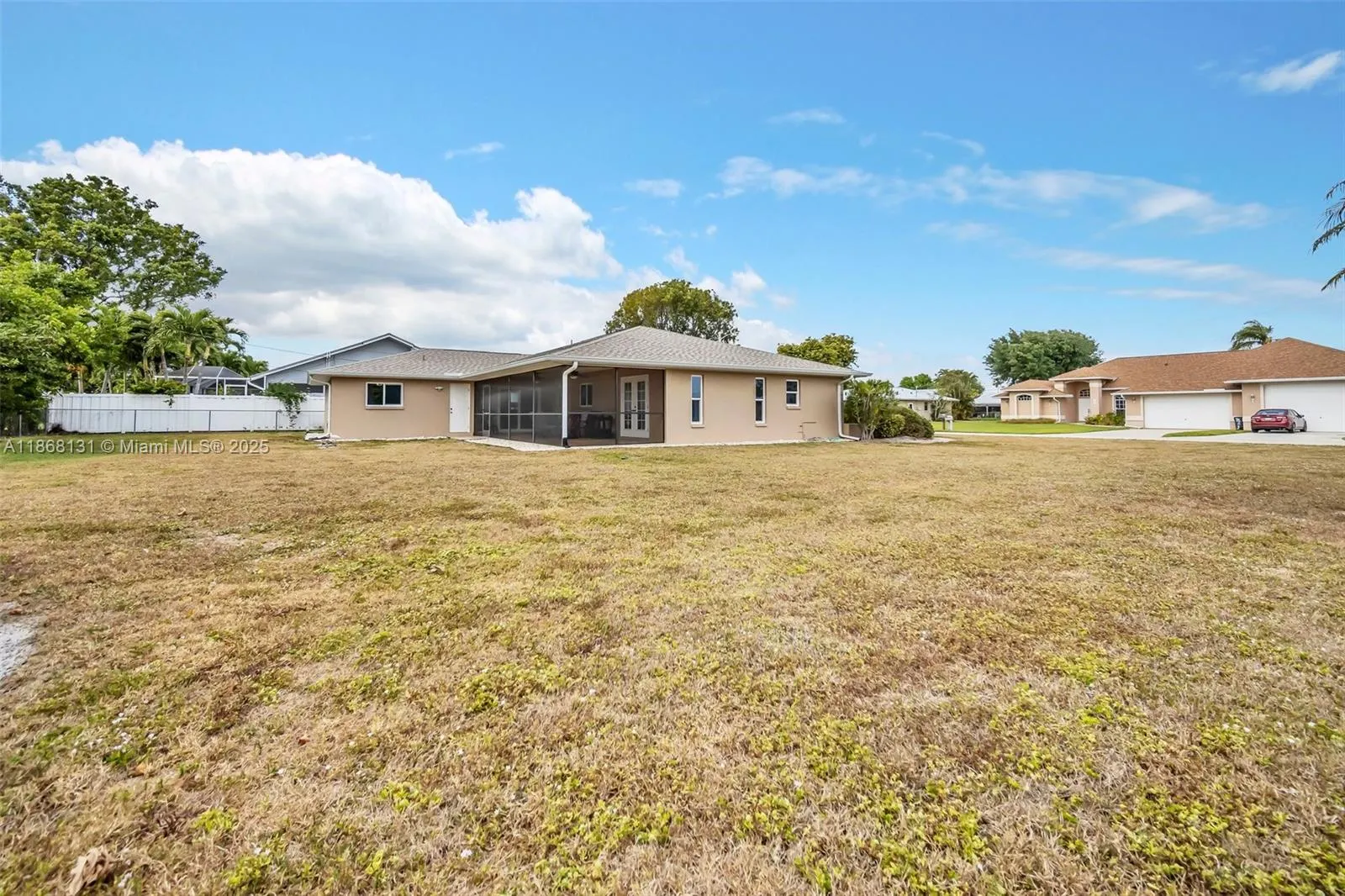 404 SW 33rd Ter