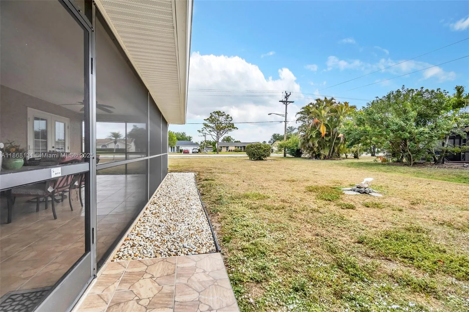 404 SW 33rd Ter