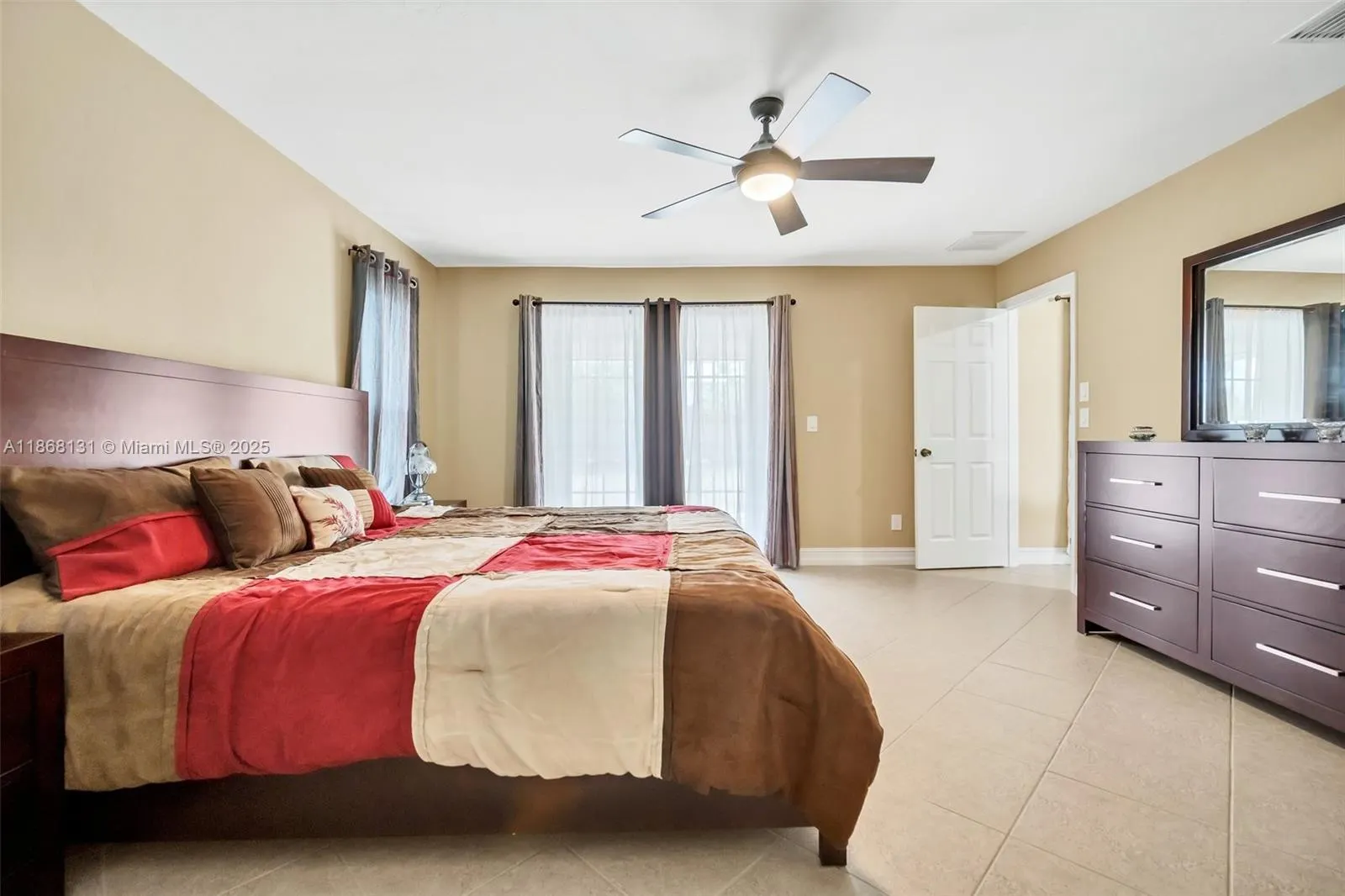 404 SW 33rd Ter