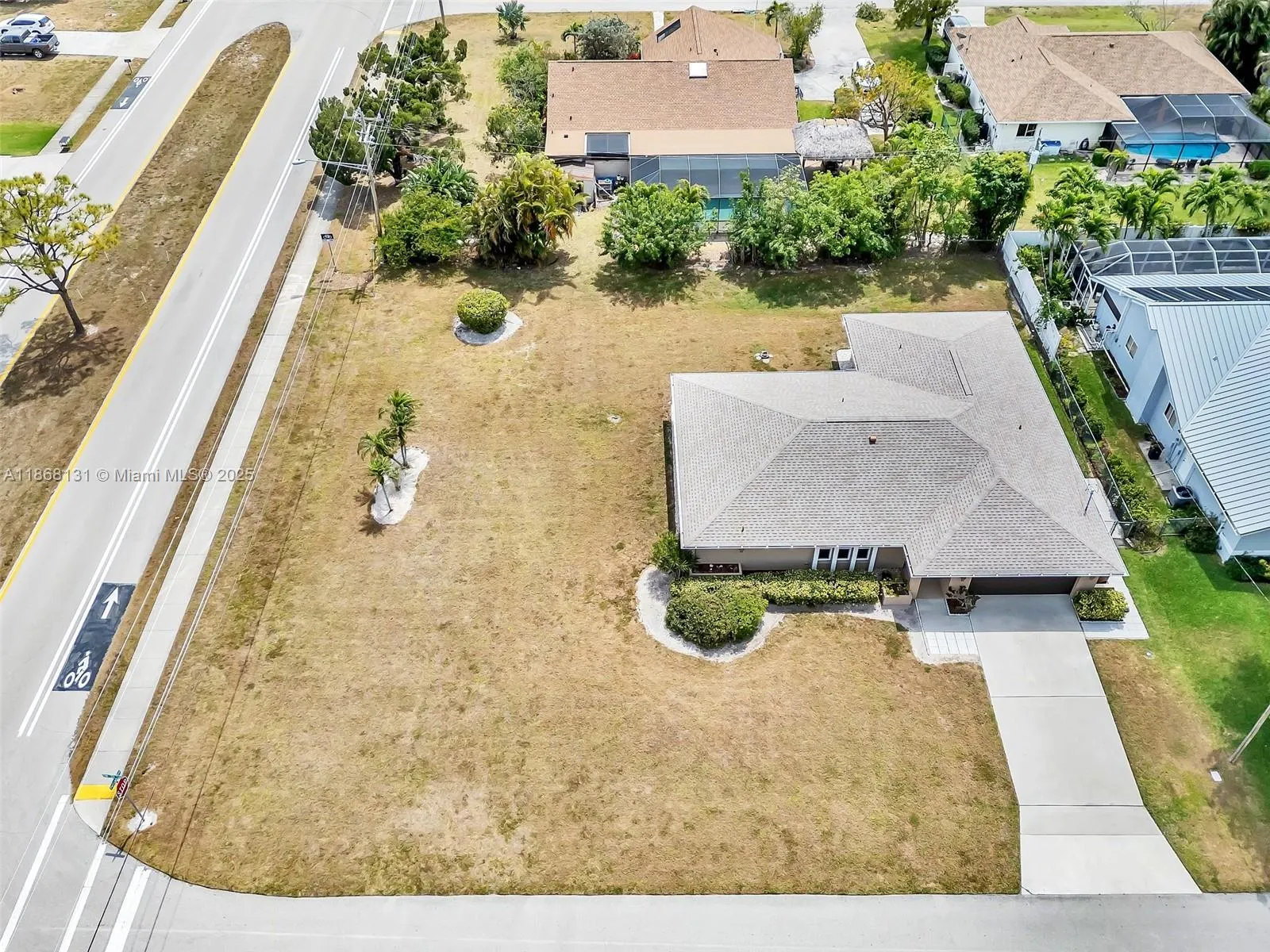 404 SW 33rd Ter