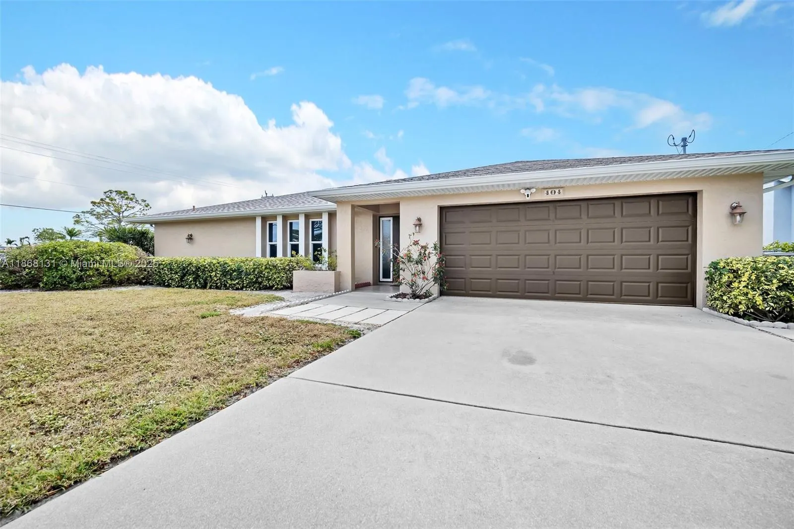 404 SW 33rd Ter