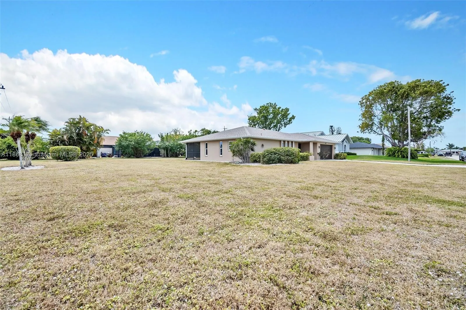 404 SW 33rd Ter