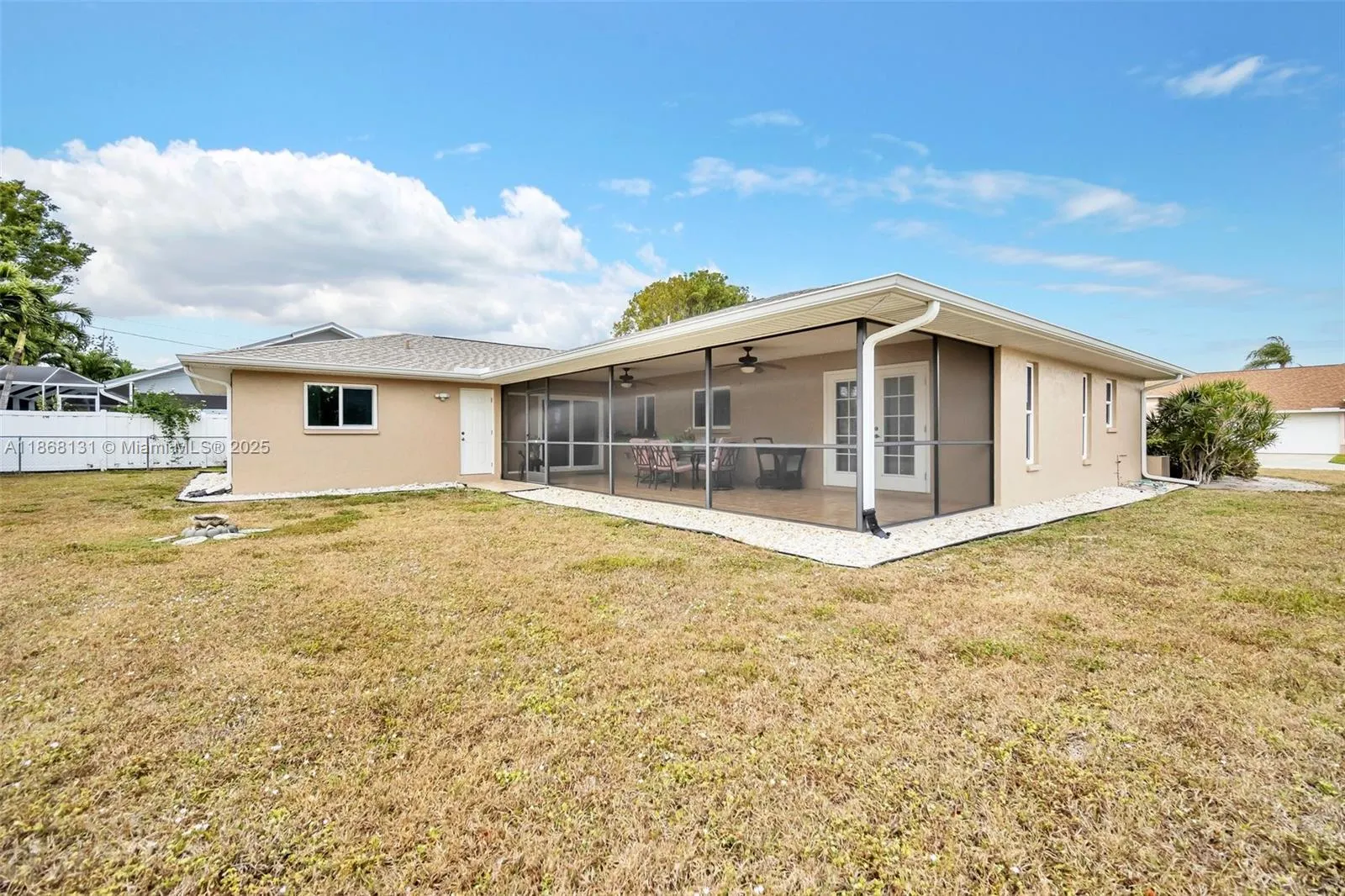 404 SW 33rd Ter