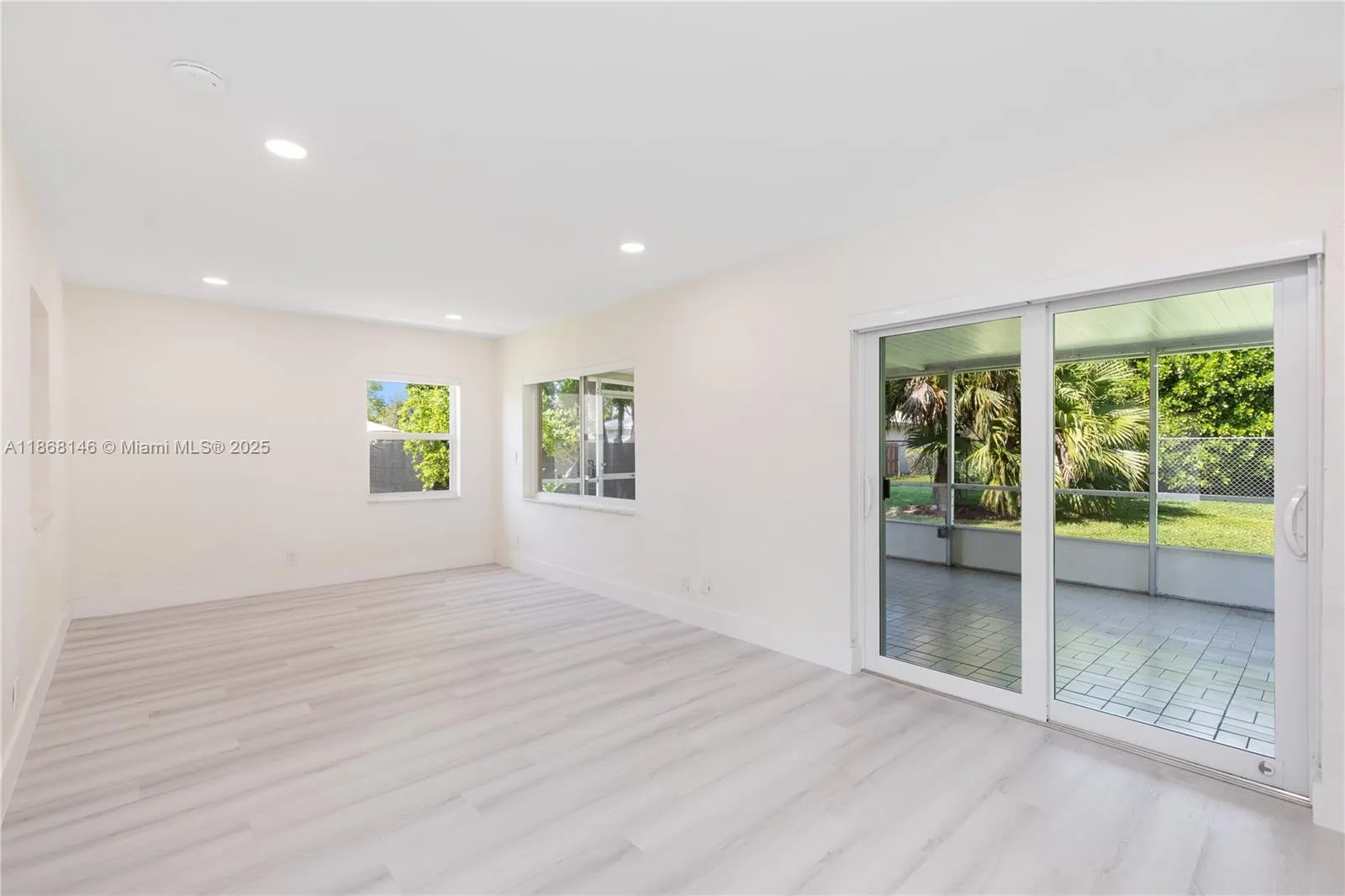 7003 NW 99th Ave