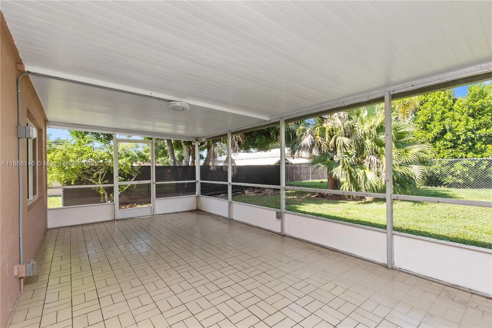 7003 NW 99th Ave