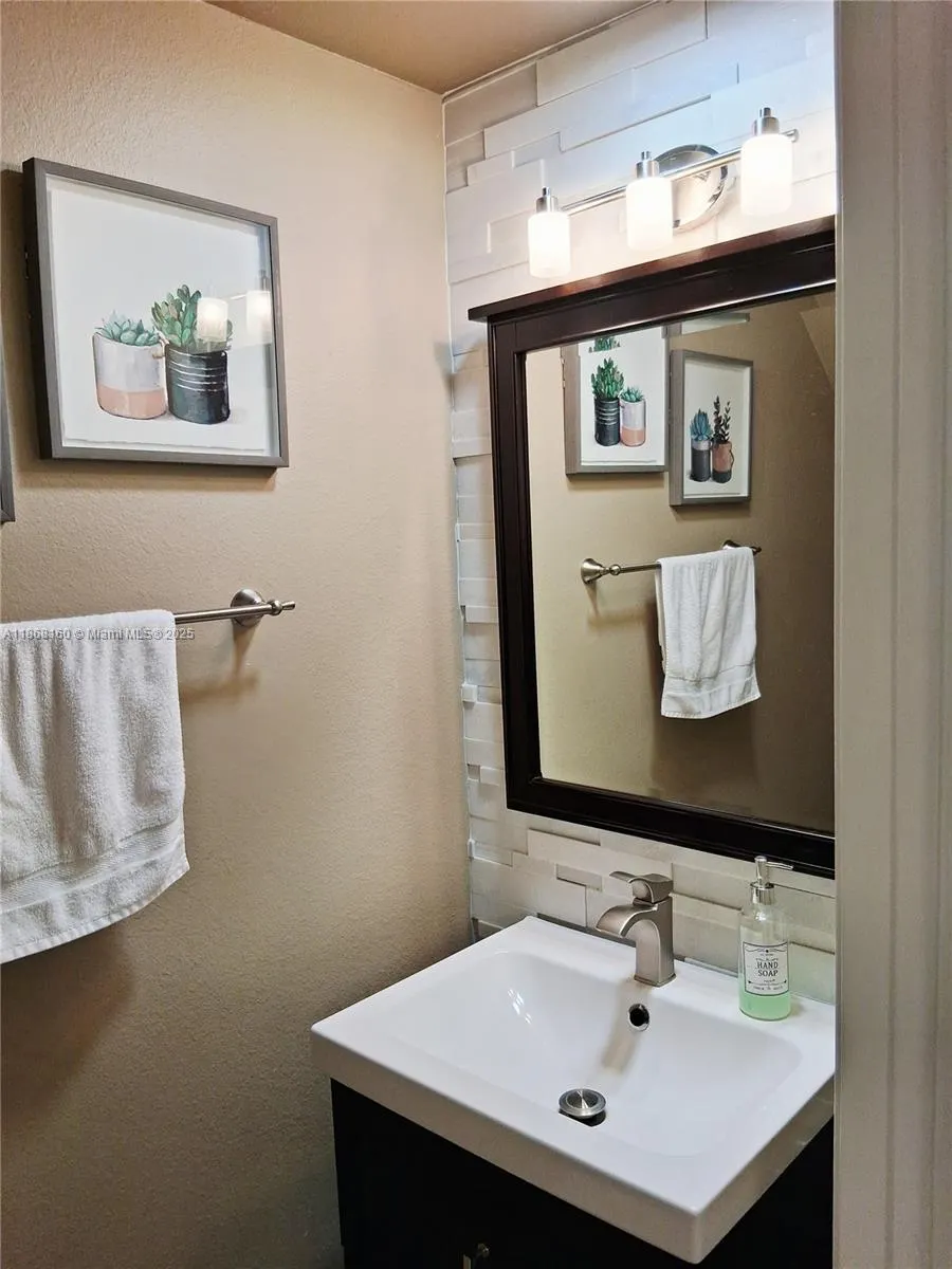 7827 Sanibel Dr., #0