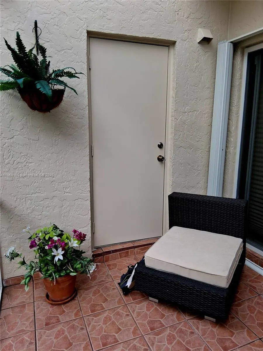 7827 Sanibel Dr., #0