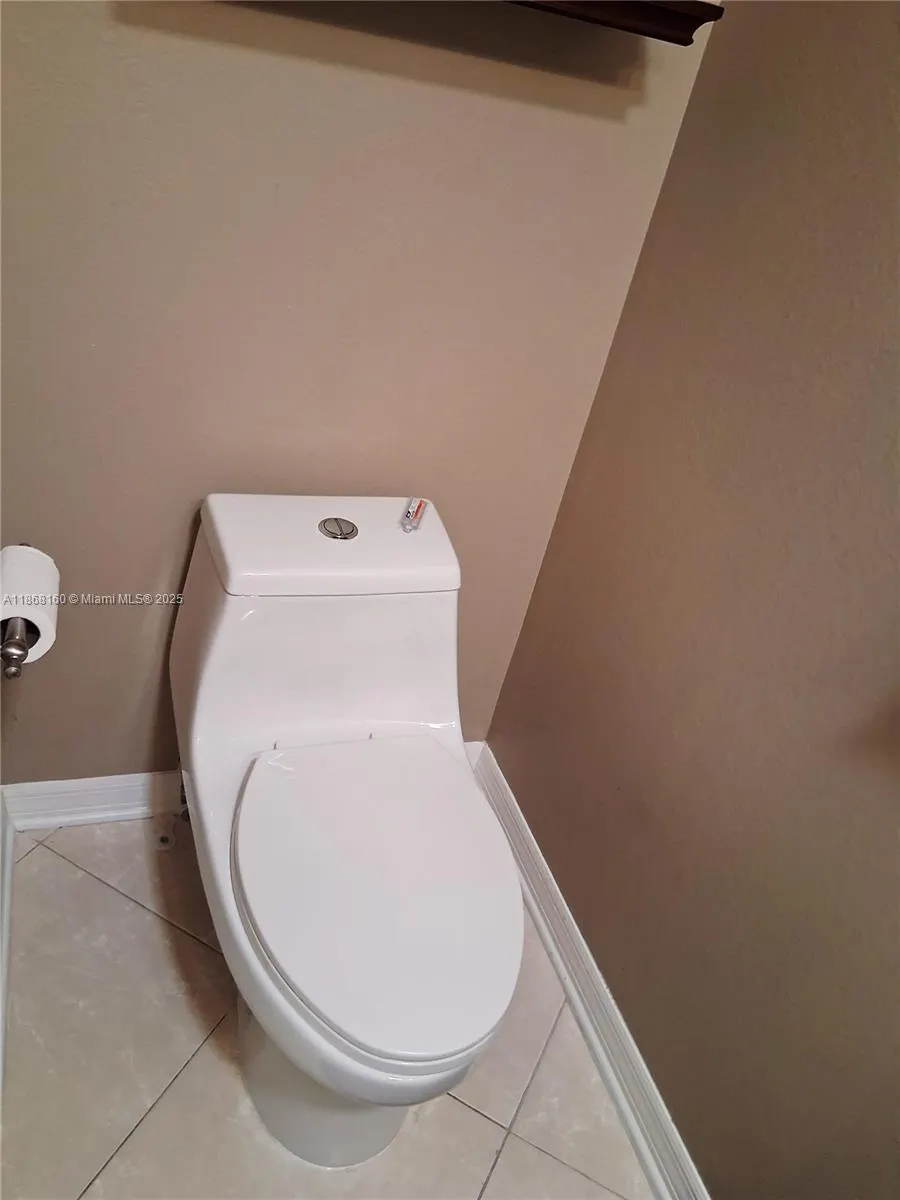 7827 Sanibel Dr., #0