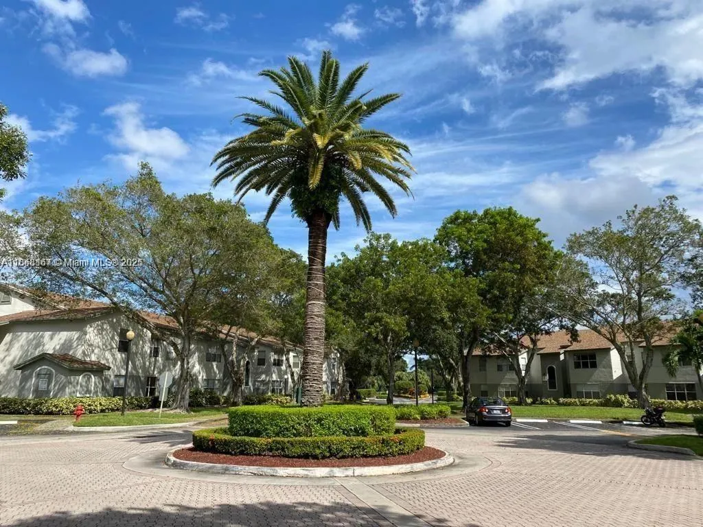 1401 Village Blvd, #722