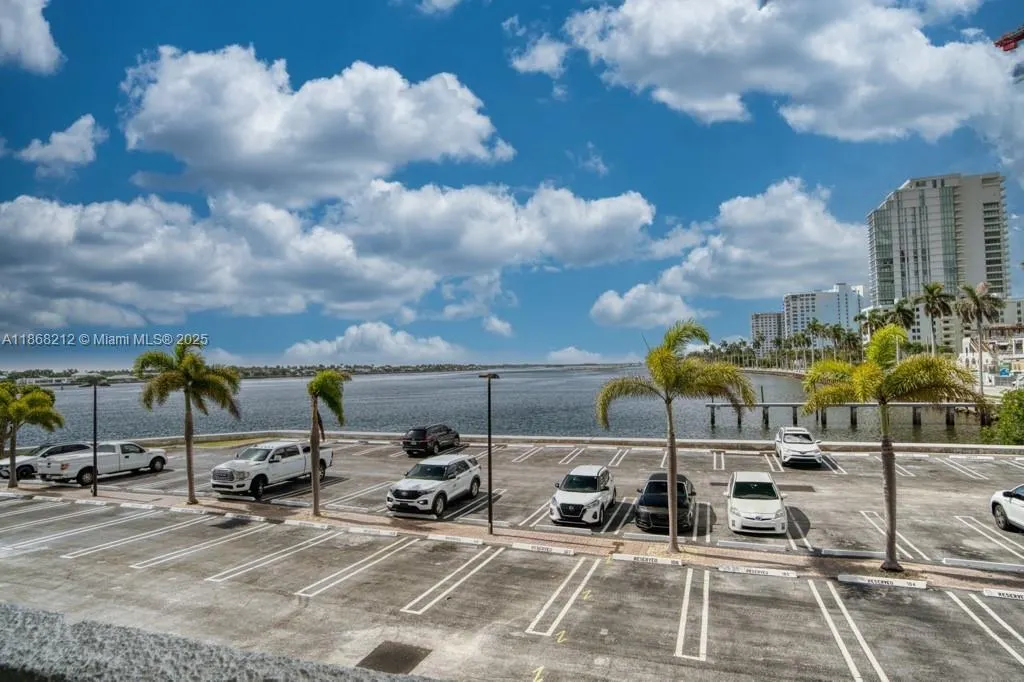 1200 S Flagler Dr, #206