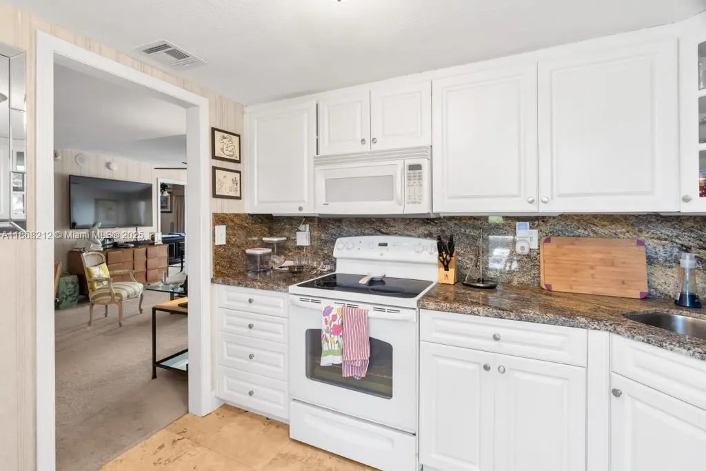 1200 S Flagler Dr, #206