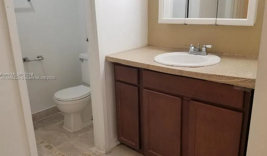 4848 NW 24th Ct, #323