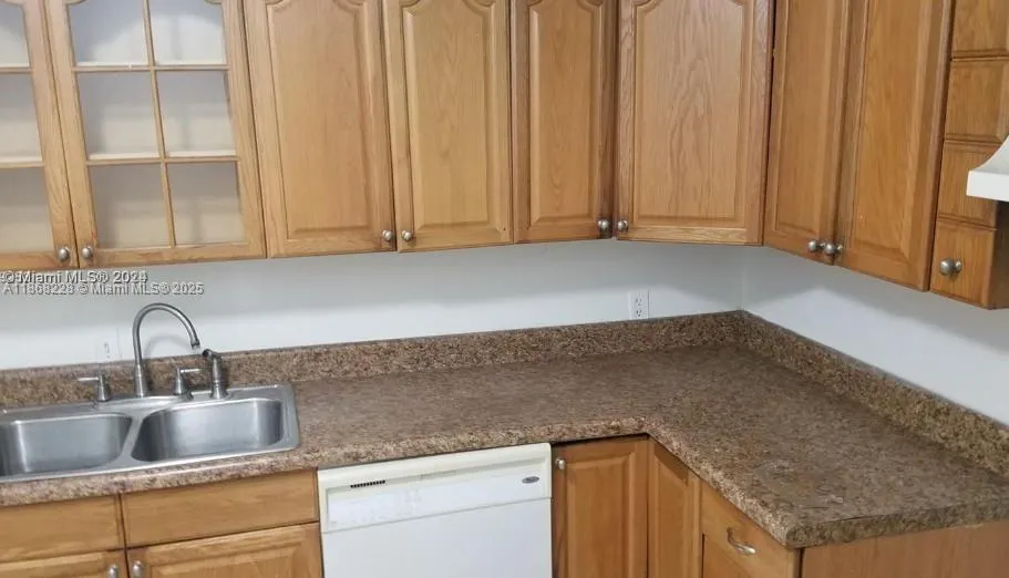 4848 NW 24th Ct, #323