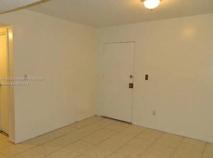 4848 NW 24th Ct, #323