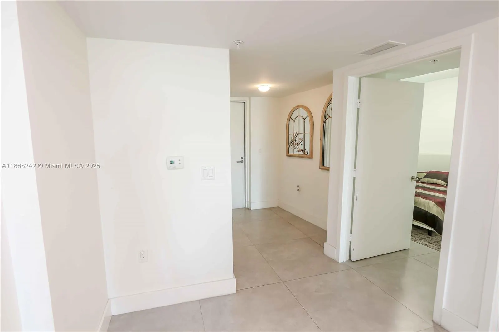 6620 Indian Creek Dr, #213