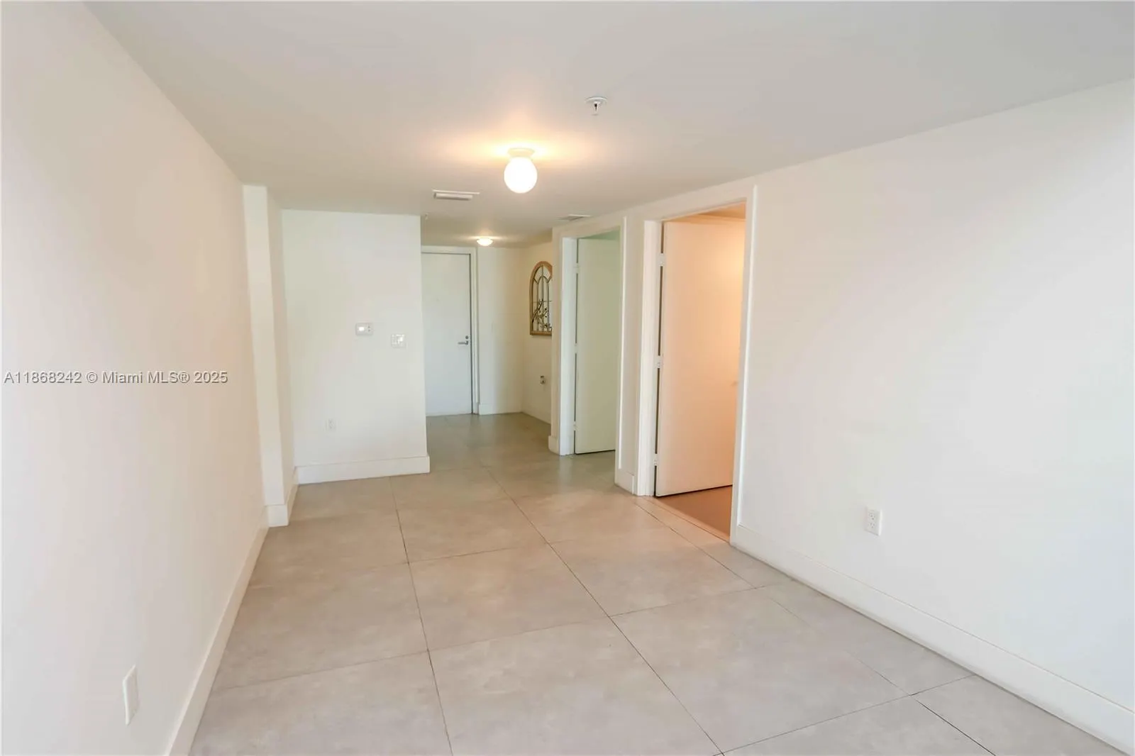 6620 Indian Creek Dr, #213