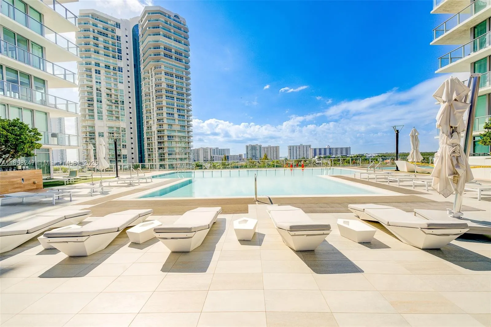 300 Sunny Isles Blvd, #4-501